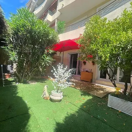 Cannes Cosy Oasis